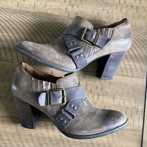 Women’s Clarks shoes